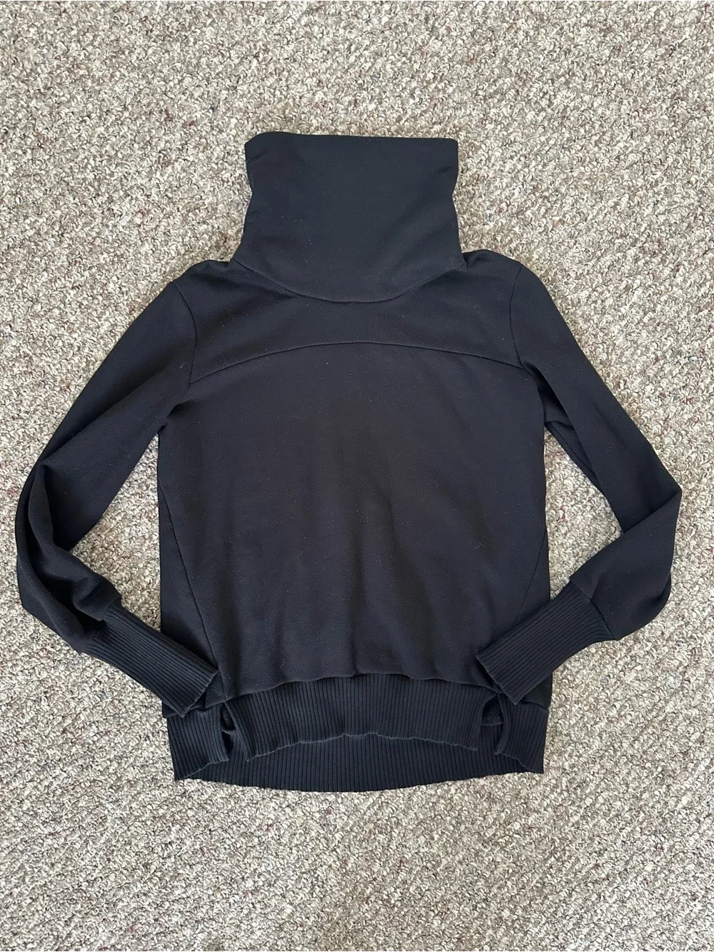 ALO Yoga am selling